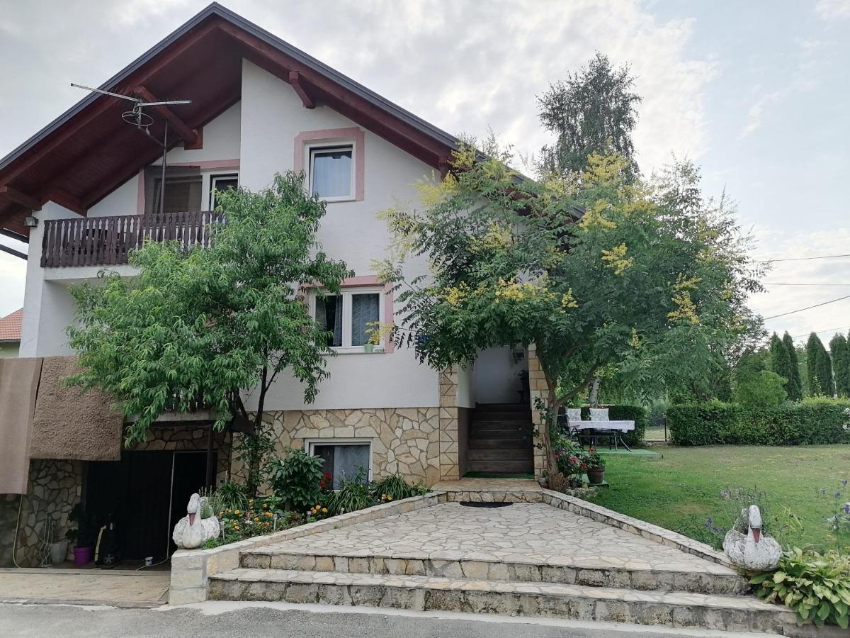 Apartamento Apartman Jasmin Čatrnja Exterior foto