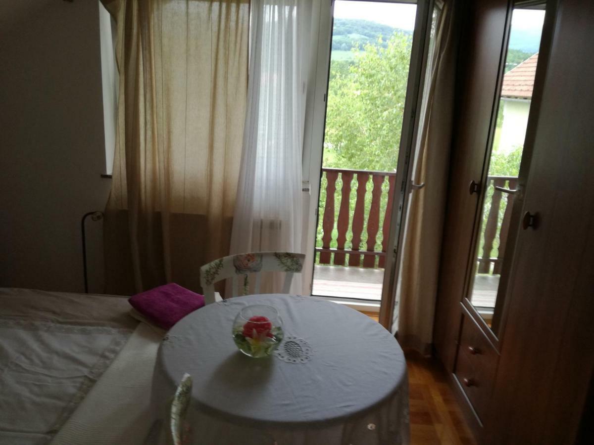 Apartamento Apartman Jasmin Čatrnja Exterior foto