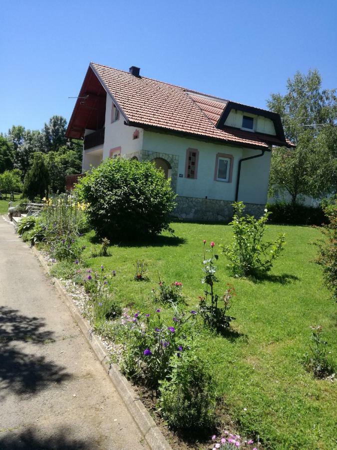 Apartamento Apartman Jasmin Čatrnja Exterior foto