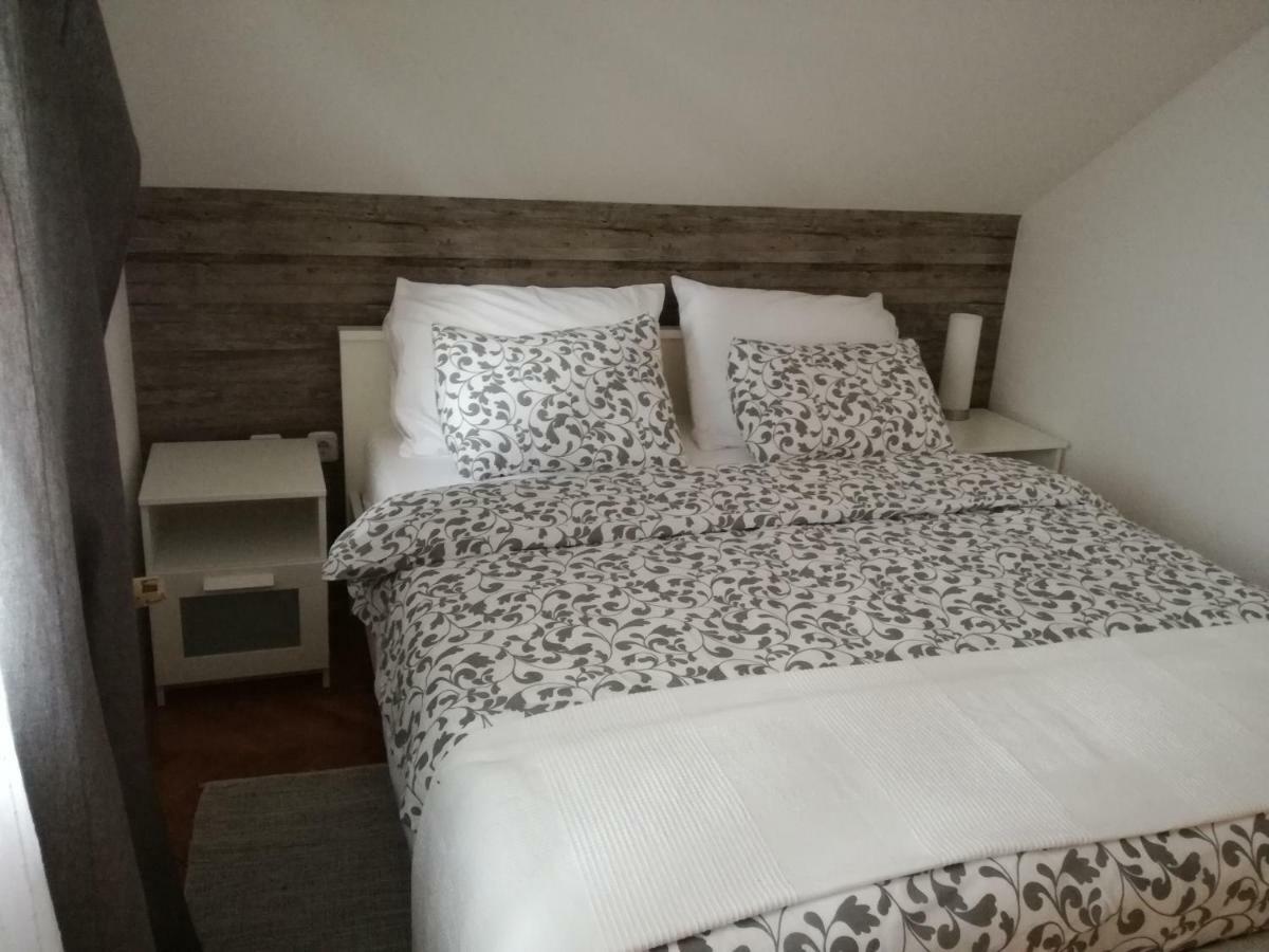 Apartamento Apartman Jasmin Čatrnja Exterior foto